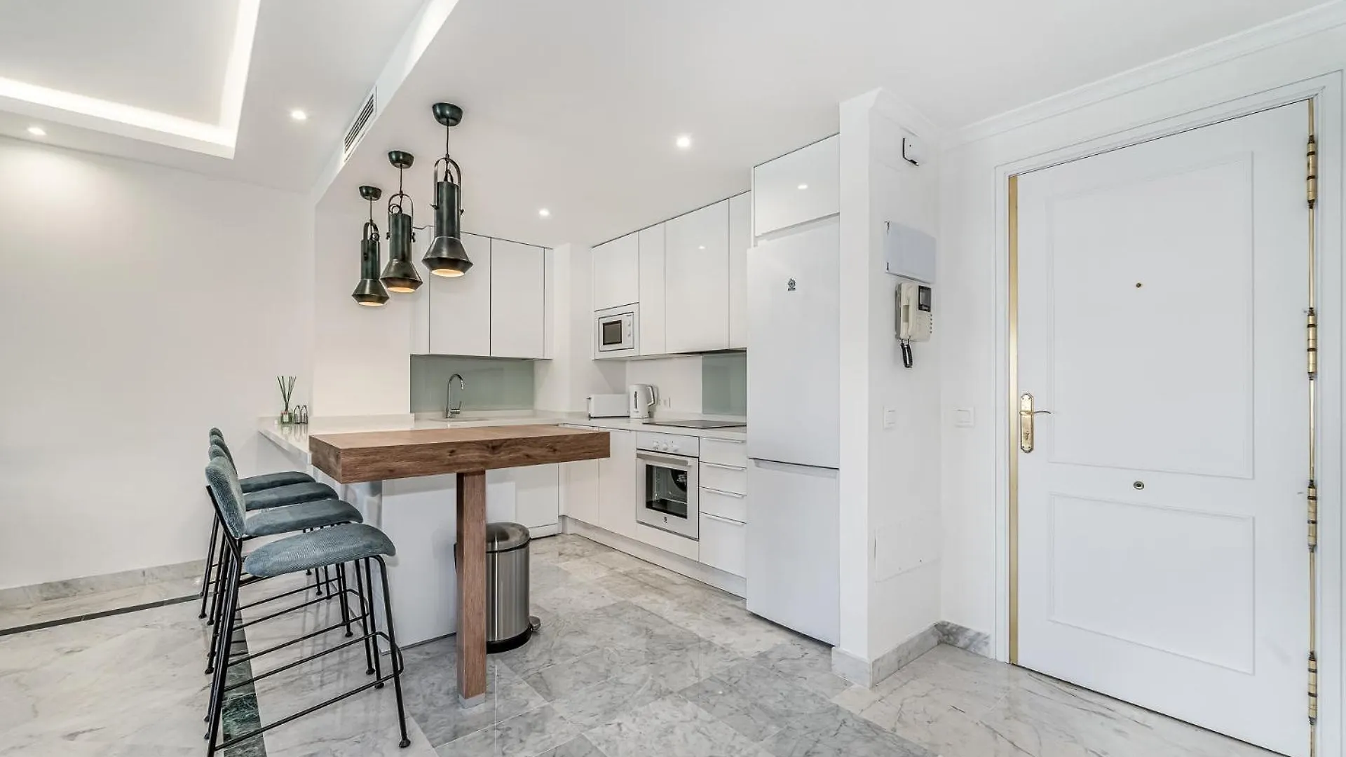 New And Modern Apartment In The Heart Of Puerto Banus Marbella 0*,